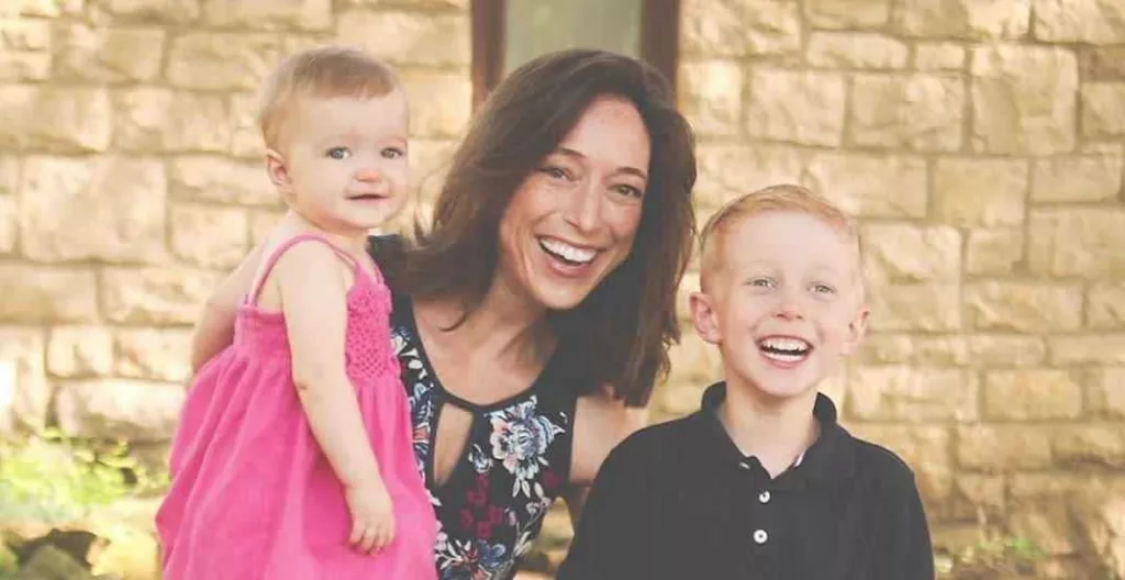 Family receives $4 million settlement after 911 call delay leads to woman's death