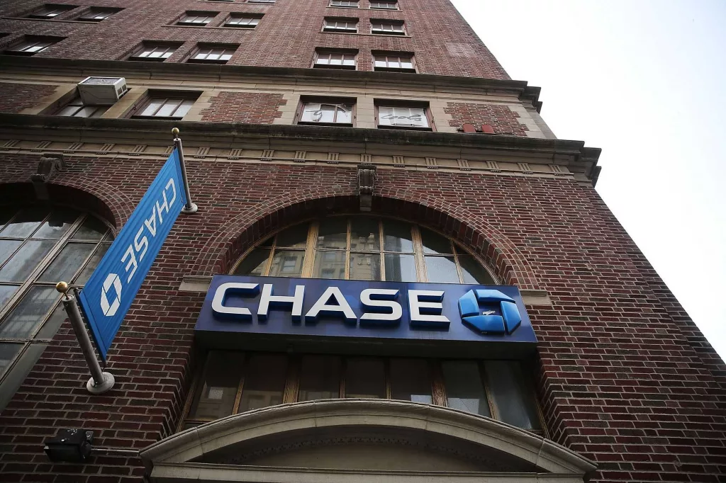 People who allegedly withdrew money from Chase ATMs in check fraud scheme may soon have to pay up