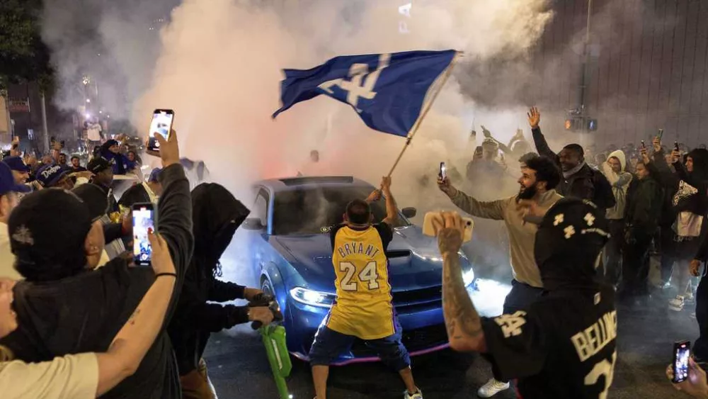 LA sees store thefts, rowdy crowds after Dodgers win World Series