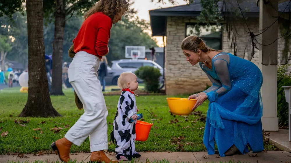 In a first since 1938, Des Moines, Iowa, kids will trick-or-treat on Halloween