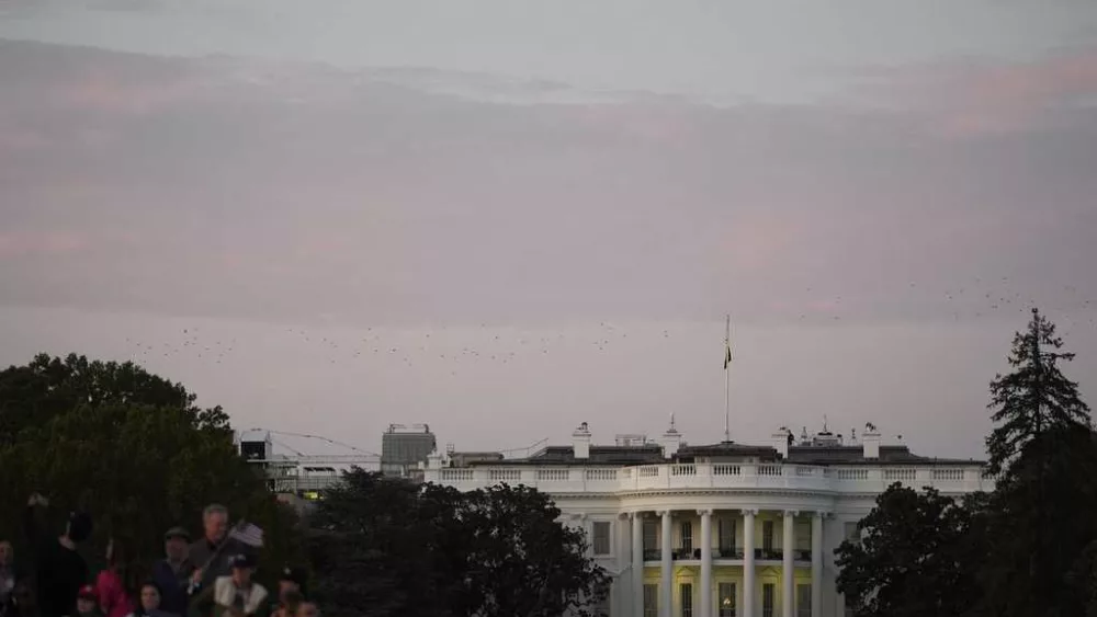 New law makes dueling presidential transitions possible