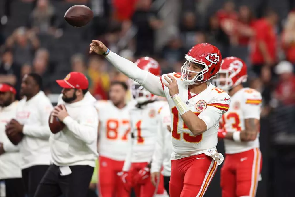 Patrick Mahomes’ and Travis Kelce’s homes burglarized, records and reports say