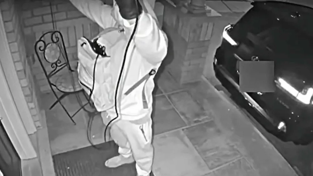 Minnesota man says his car was stolen after thieves intercepted key fob signal from inside apartment