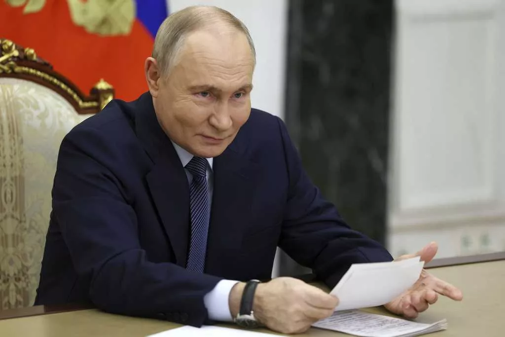 NATO, Ukraine to hold emergency talks after Russia's attack with hypersonic missile