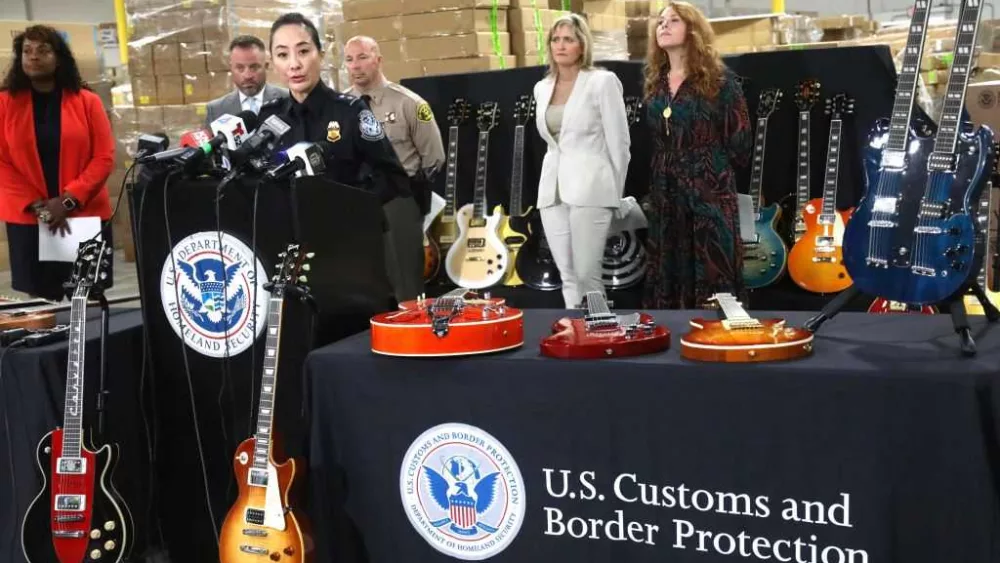 More than 3,000 fake Gibson guitars seized at Los Angeles port