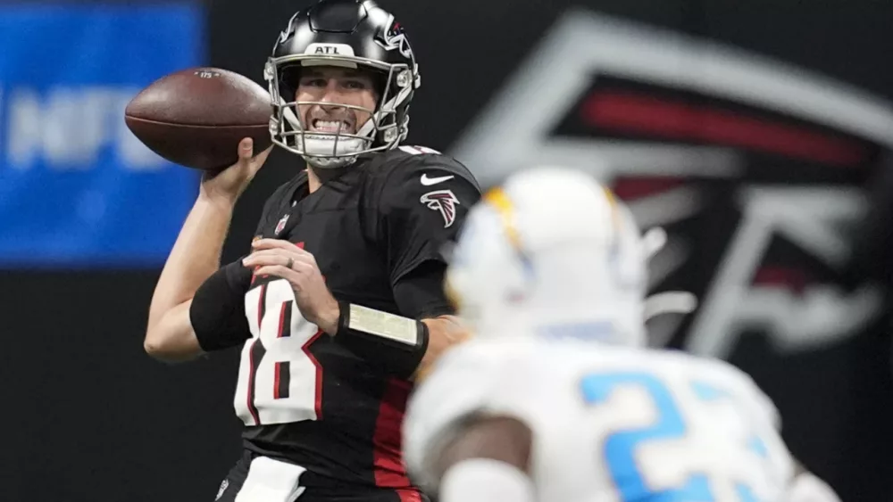 Falcons’ Morris remains loyal to struggling QB Cousins despite 4 interceptions in loss to Chargers