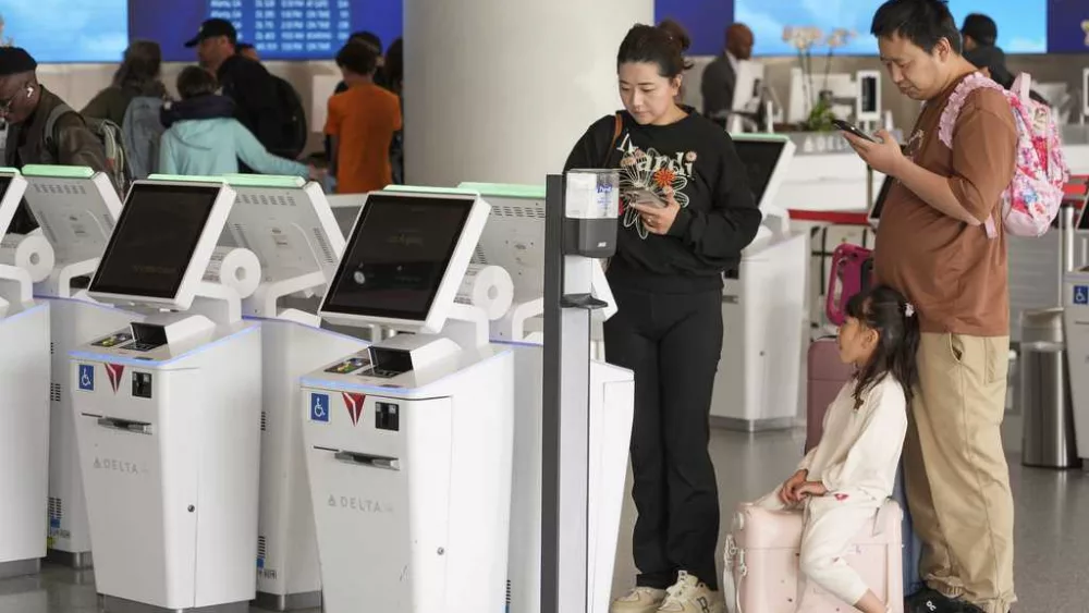 US Senators demand transparency in airline pricing
