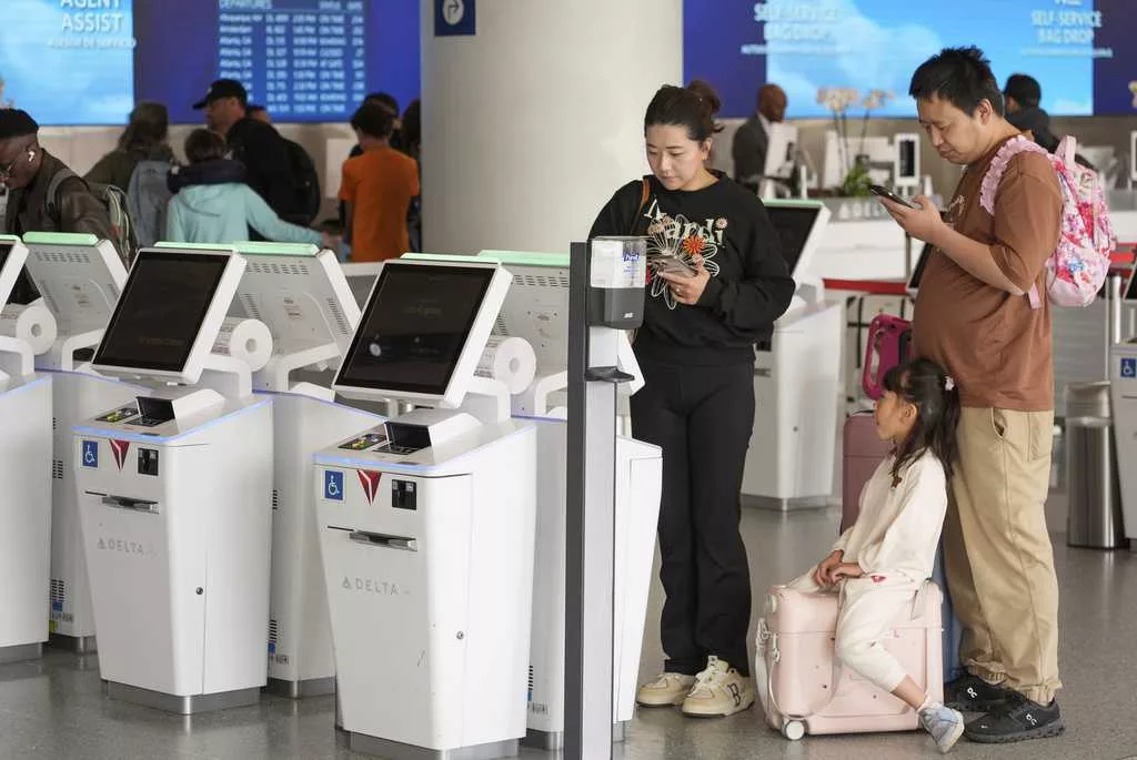 US Senators demand transparency in airline pricing