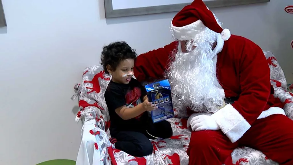 'We want to be that bright star': Atlanta Gas Light toy donation