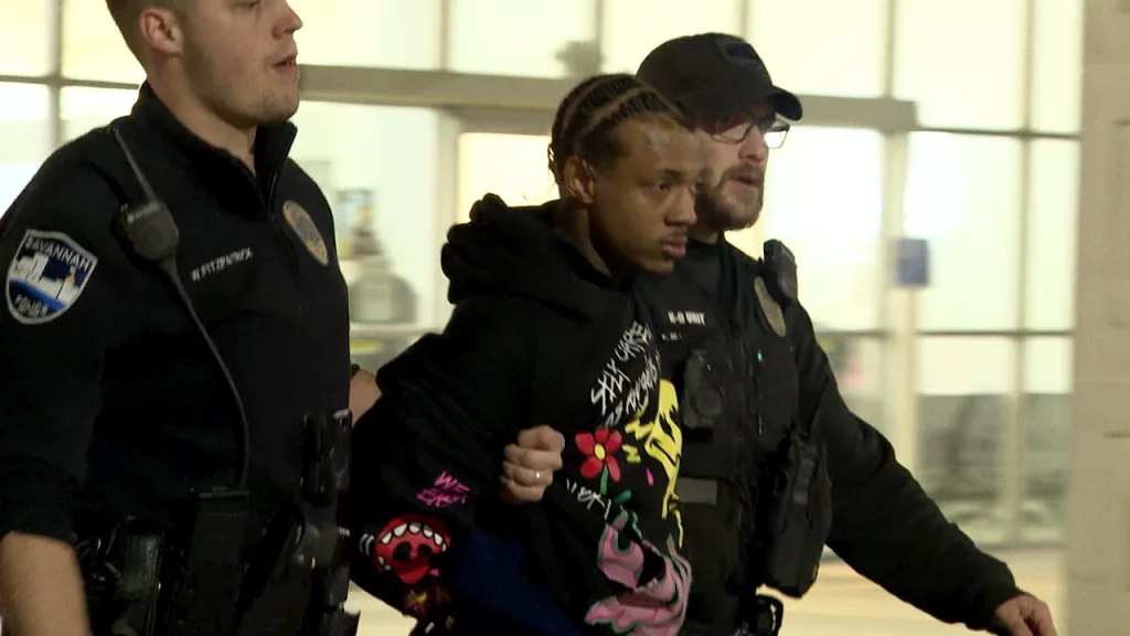 Fugitive captured at Savannah Amtrak station connected to shooting 350 miles away