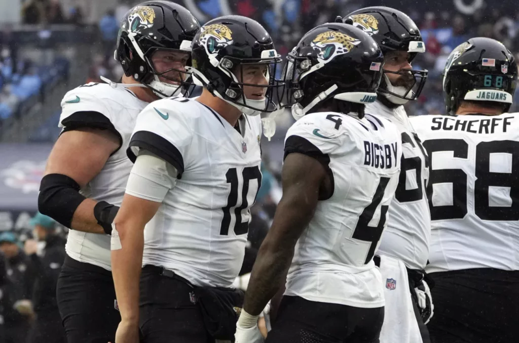 Jaguars score final 10 points, end Titans’ slim playoff hopes with 10-6 win