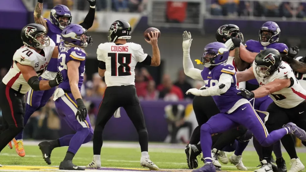 QB Kirk Cousins remains in a slump as the Vikings spoil his homecoming with 2 interceptions