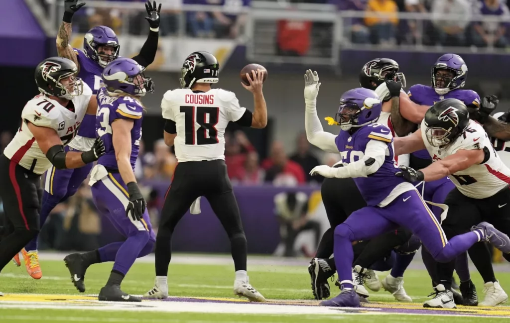 QB Kirk Cousins remains in a slump as the Vikings spoil his homecoming with 2 interceptions