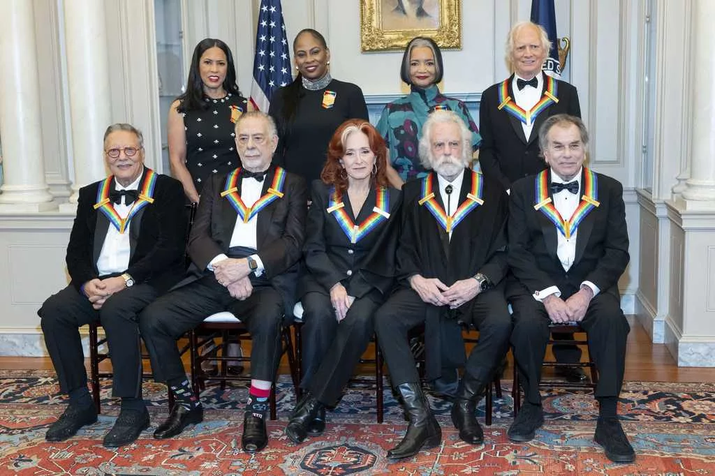Kennedy Center pays tribute to Coppola, the Grateful Dead, Raitt, Sandoval and The Apollo