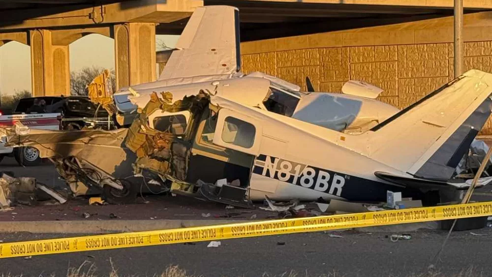 Witnesses recount Texas highway plane crash