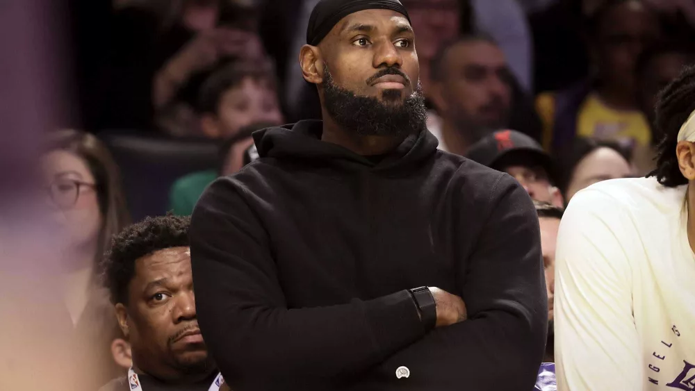 LeBron James misses second game amid injury concerns, rumor mill