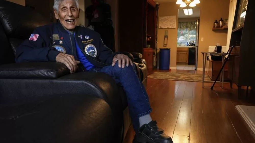 Bob Fernandez, 100-year-old Pearl Harbor survivor, dies peacefully at home