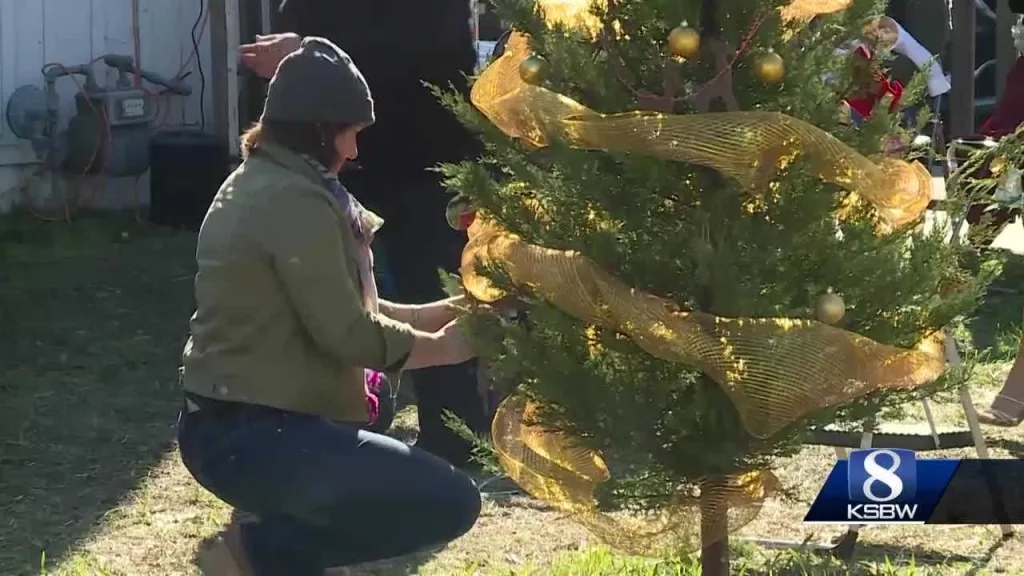 News We Love: California community gives decorated Christmas trees for families in need