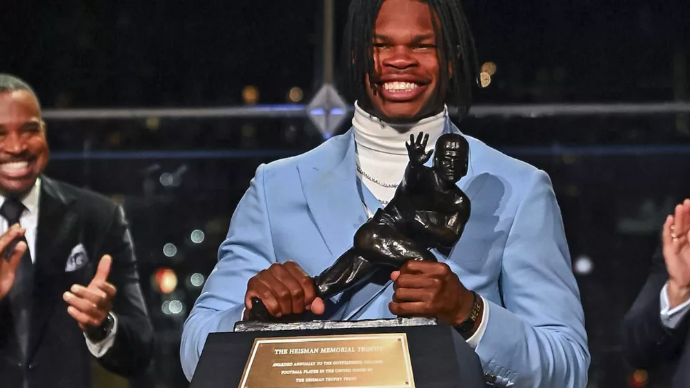 Colorado two-way star Travis Hunter wins Heisman Trophy