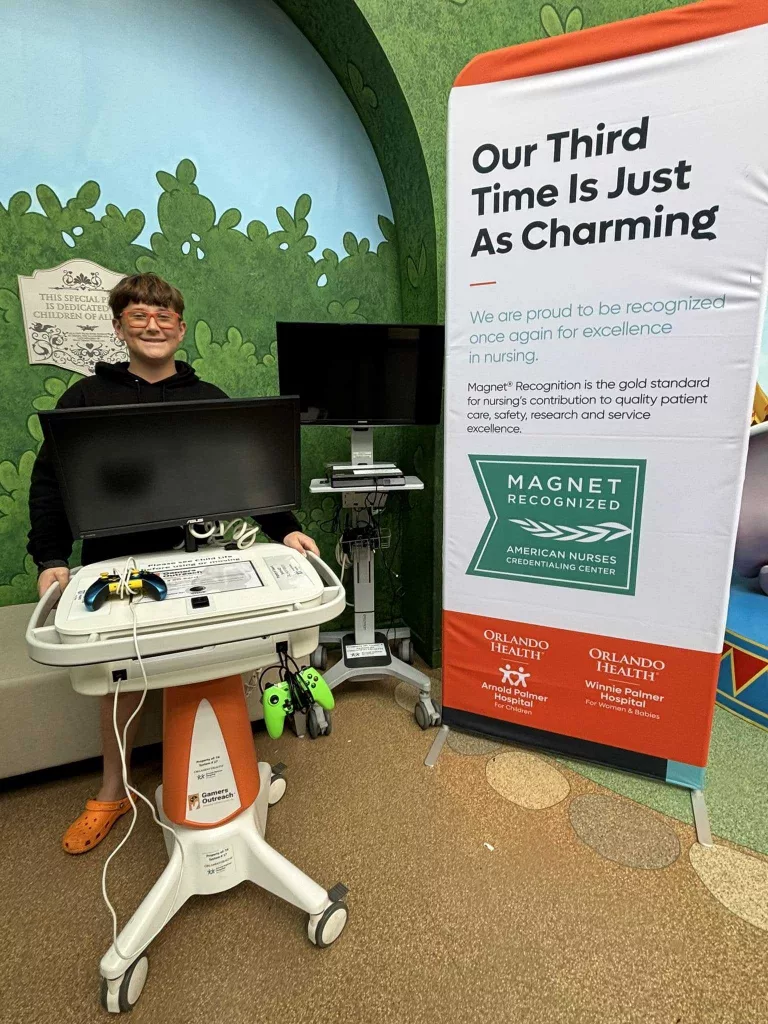 News We Love: 14-year-old using video games to spread joy in hospital