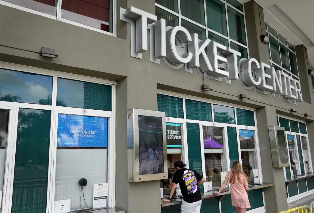 FTC bans hidden junk fees in hotel and ticket bookings
