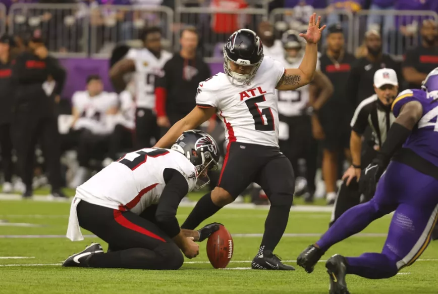 Falcons sign kicker Riley Patterson after Younghoe Koo placed on injured reserve