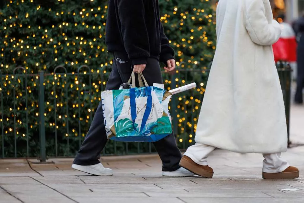 What's open and closed on Christmas Eve and Christmas Day 2024?
