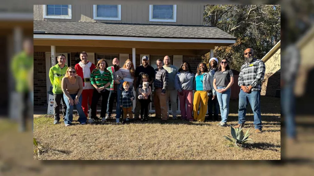 Radio hosts spread Christmas cheer to Hinesville family in need