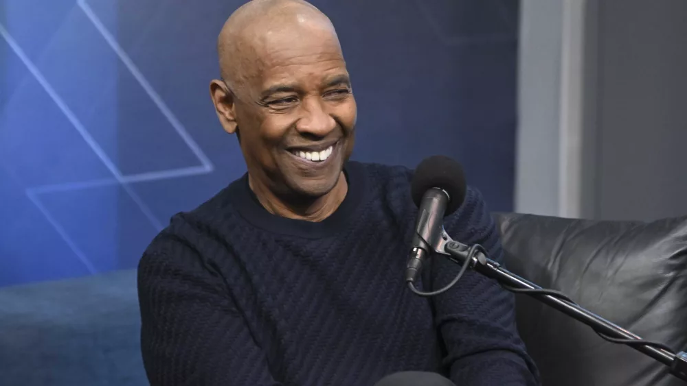 Denzel Washington gets minister's license at New York City church