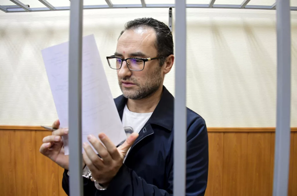 Russia sentences US citizen to 15 years in prison for espionage