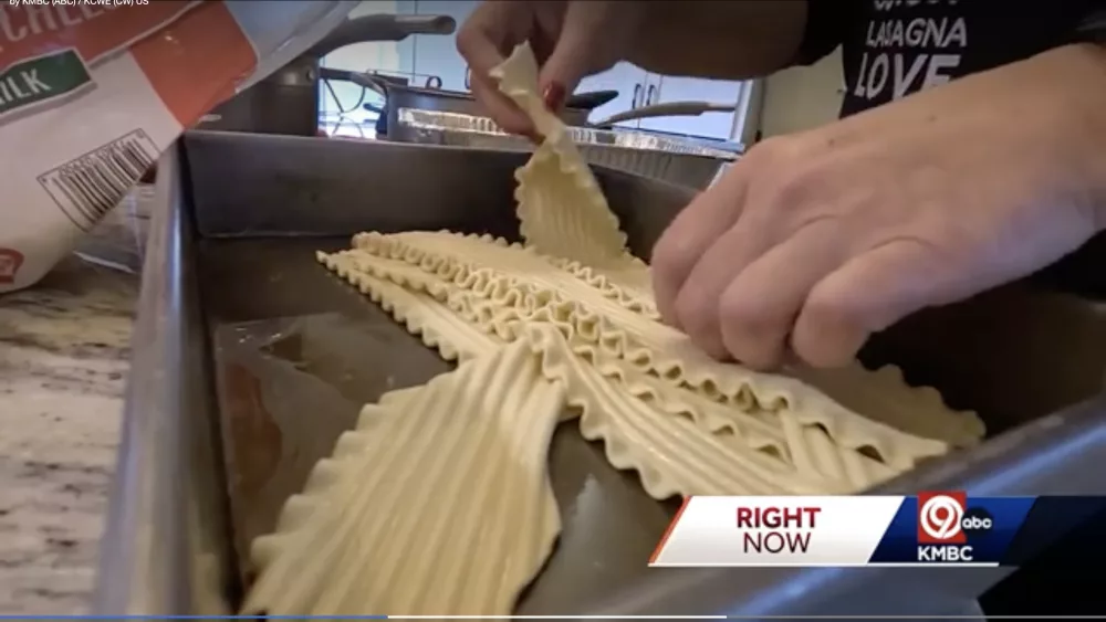 Spreading love through lasagna: Volunteers cooking for those who need a hot meal in Kansas City