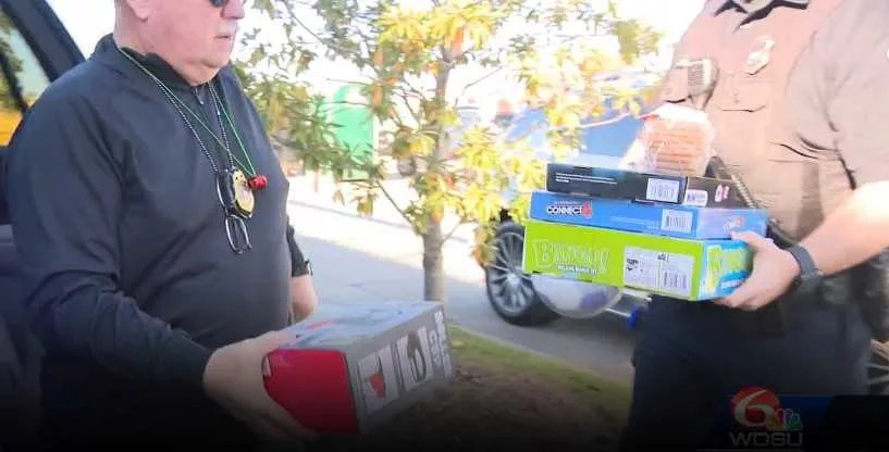 Community comes together to bring Christmas joy to family who lost car