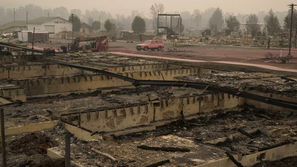 Oregon lawmakers to introduce bill barring utility rate increases amid unresolved wildfire lawsuits