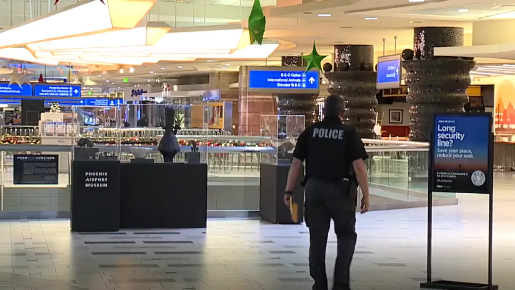 Family dispute leads to shooting at Phoenix airport; 3 shot, 1 stabbed