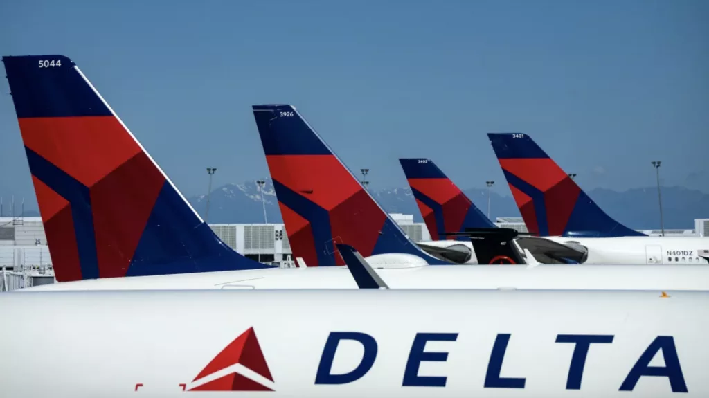 Christmas Eve stowaway caught on Delta airplane at Seattle airport