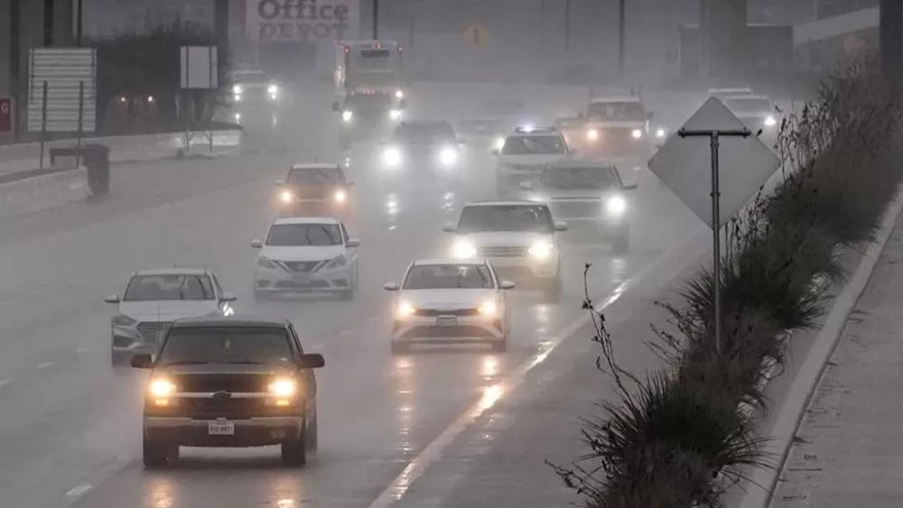 Severe storms threaten holiday travel across the US