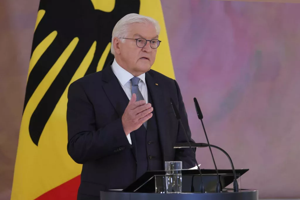 German President dissolves parliament, new elections set for February