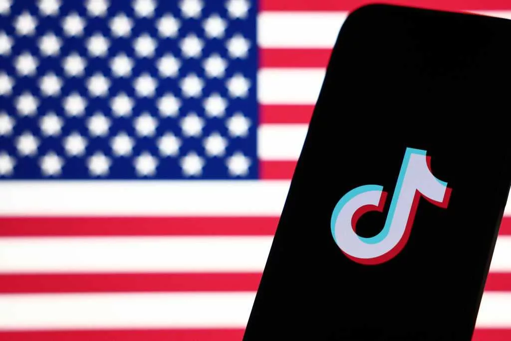 Trump asks Supreme Court to delay TikTok ban
