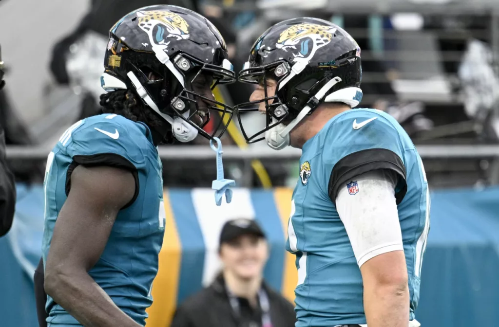 Rookie Brian Thomas Jr. scores again as Jaguars beat Titans 20-13 for rare series sweep