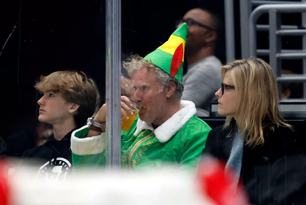 Will Ferrell showed up to the LA Kings game dressed as Buddy the Elf
