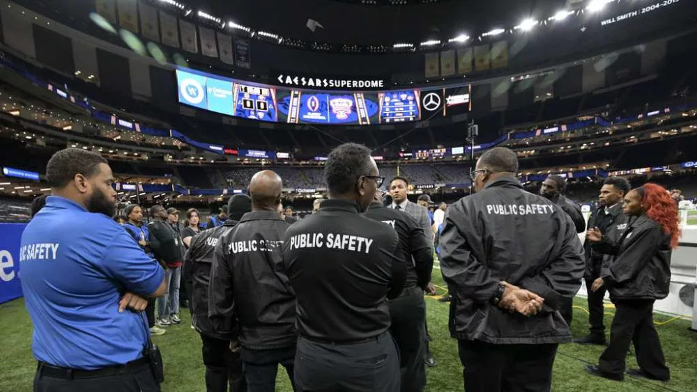 Georgia and Notre Dame fans gather under tight security for Sugar Bowl