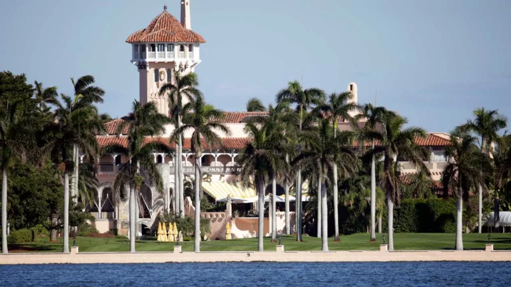Trump hosting House Republicans at Mar-a-Lago to craft strategy