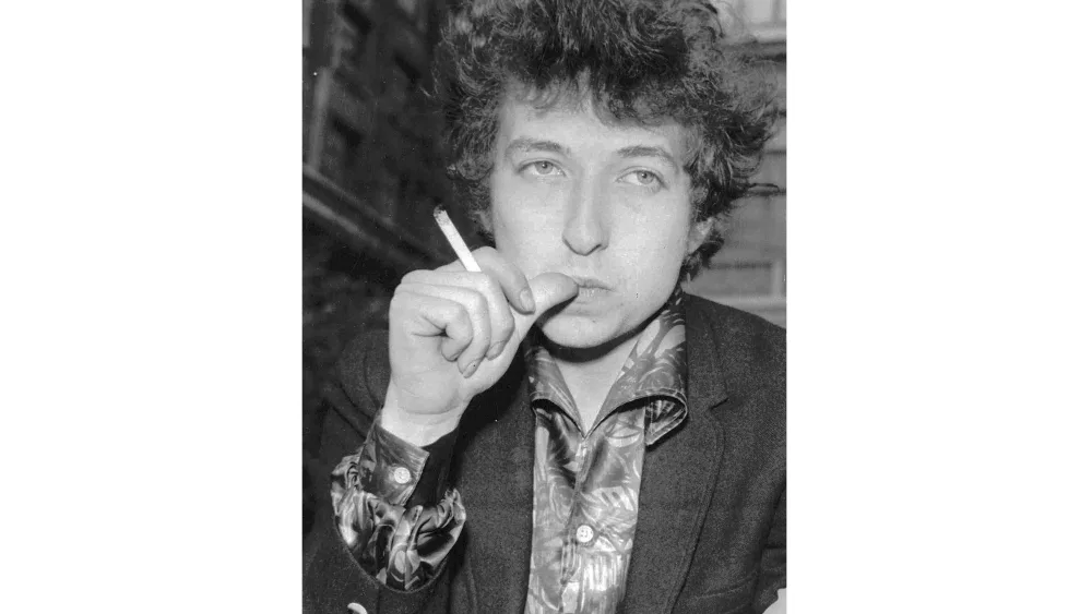 Draft lyrics to 'Mr. Tambourine Man' sell for $508K at US auction