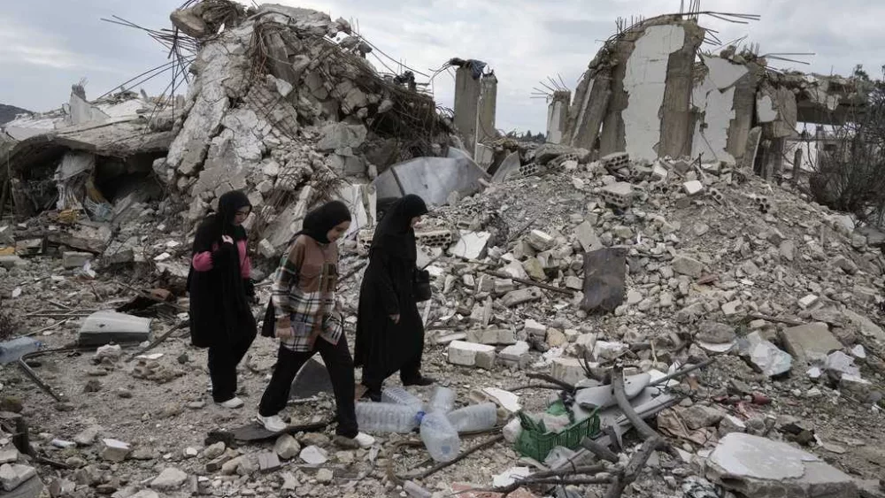 22 reported killed in Lebanon before deadline extended for Israeli forces to withdraw