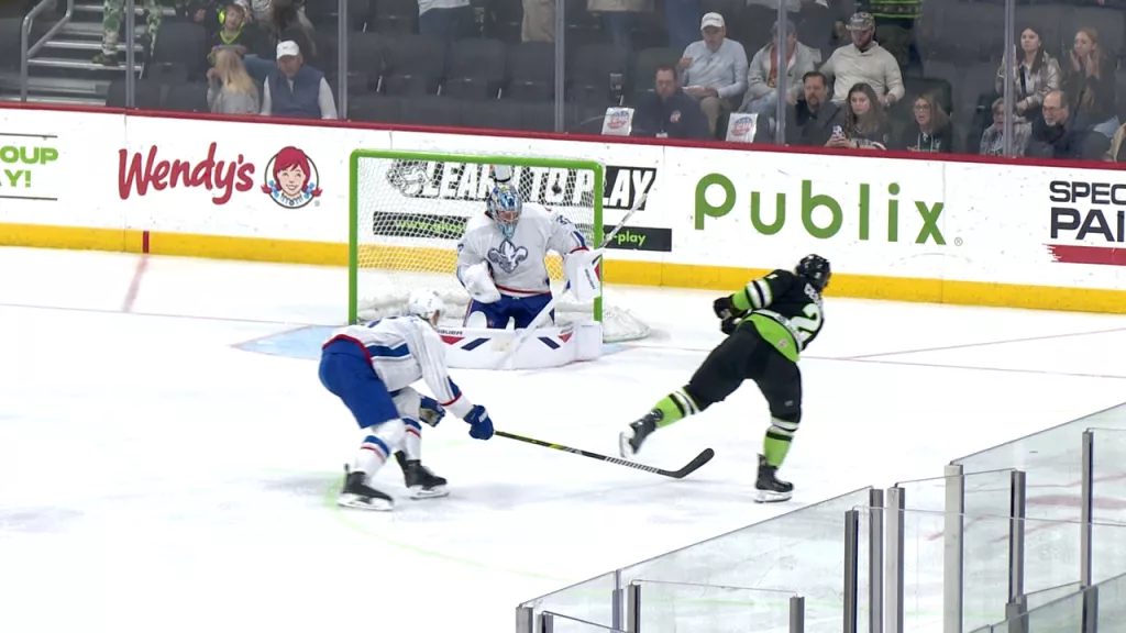 Ghost Pirates snap losing streak with 6-2 win over Lions