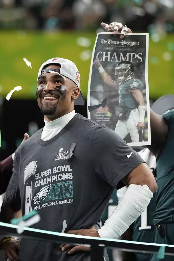 Eagles' Jalen Hurts celebrates Super Bowl win with Disney World parade