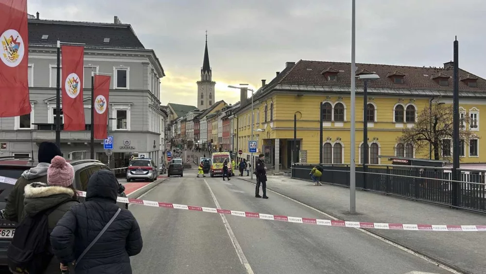 Suspect in stabbing attack motivated by 'Islamic terrorism,' Austrian officials say