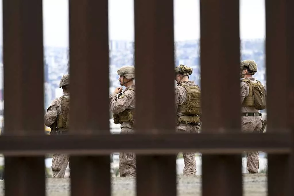 Border arrests fell 39% in January, federal authorities report