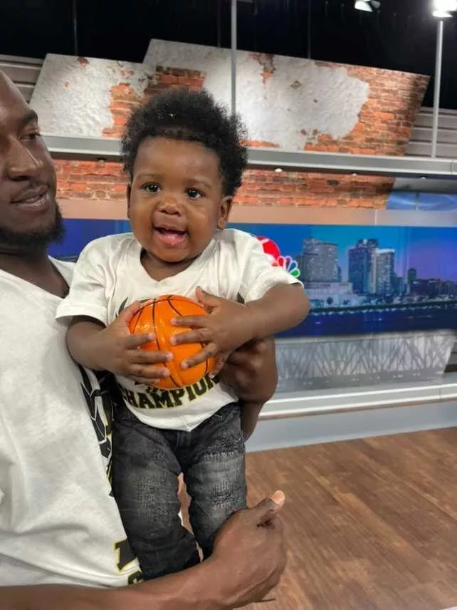 Meet New Bawlins: 1-year-old goes viral after Pelicans baby crawl race