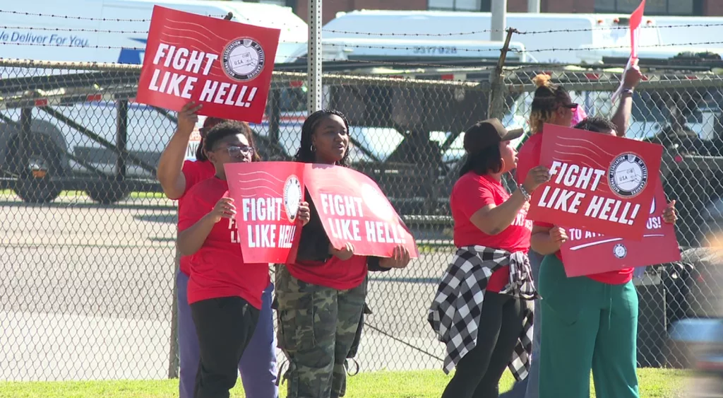 'No to dismantling the Postal Service': Savannah NALC rally against DOGE
